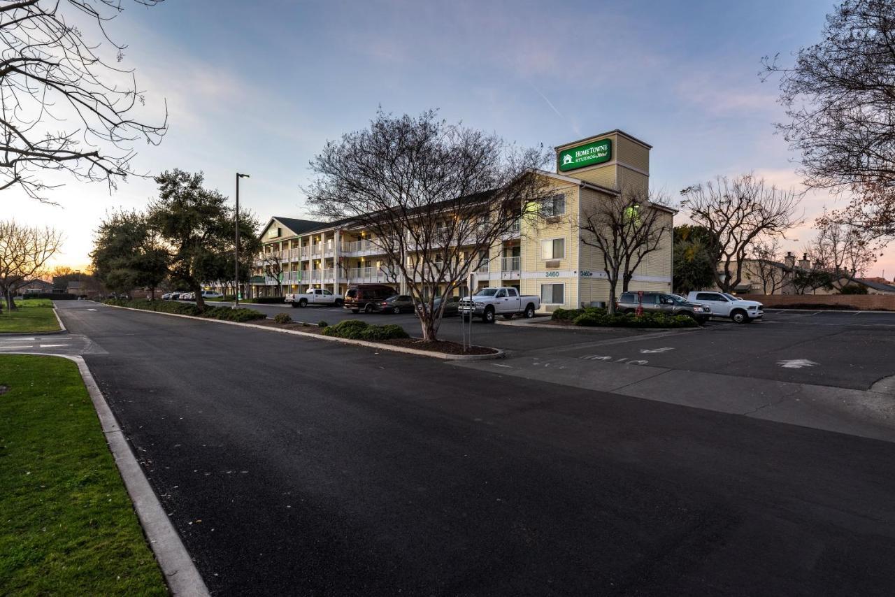Hometowne Studios By Red Roof Fresno - West Exteriér fotografie