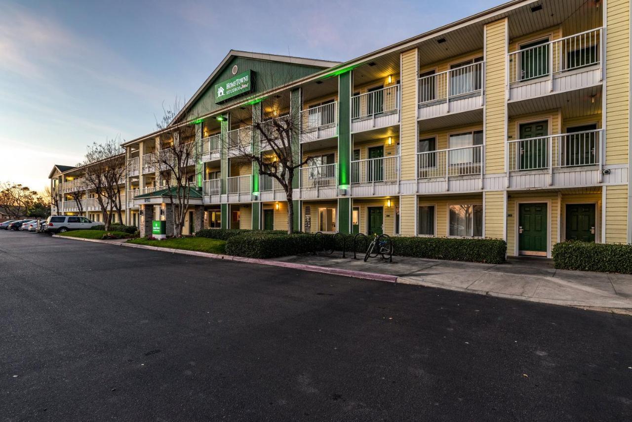 Hometowne Studios By Red Roof Fresno - West Exteriér fotografie