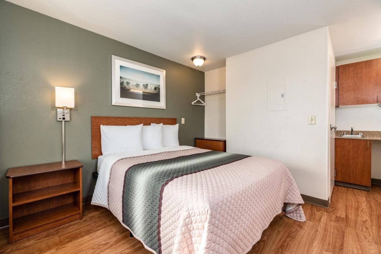 Hometowne Studios By Red Roof Fresno - West Exteriér fotografie